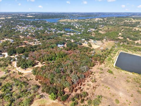 2607 Williamson Road, Granbury, TX 76048 — photo 2
