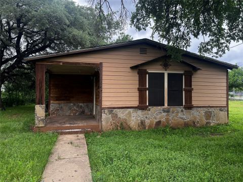 319 Ridgecrest Court, Azle, TX 76020 — photo 2