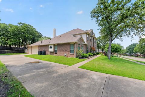 720 Big Horn Trail, Crowley, TX 76036 — photo 3