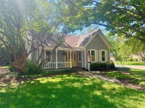 725 Bolivar Street, Denton, TX 76201 — photo 3