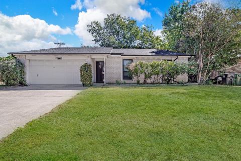 2119 Lavon Creek Lane, Arlington