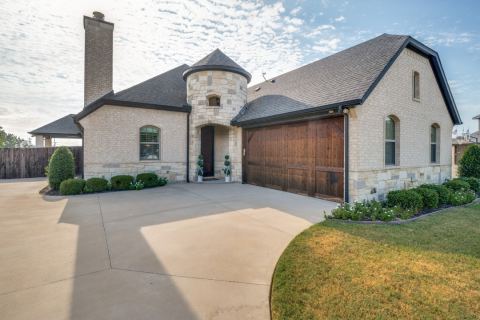 551 Chandler Court, Pilot Point