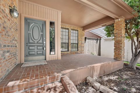 1216 Olde Towne Drive, Irving, TX 75061 — photo 2