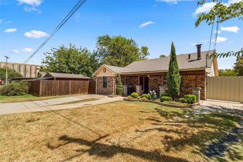 207 Washington Avenue, Saginaw, TX 76179 — photo 2