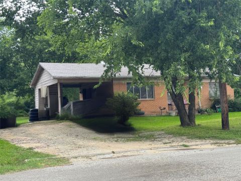 204 W End Street, Terrell, TX 75160 — photo 2