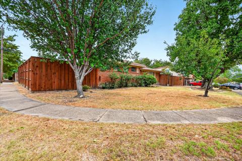 2620 Greenland Drive, Mesquite, TX 75150 — photo 2