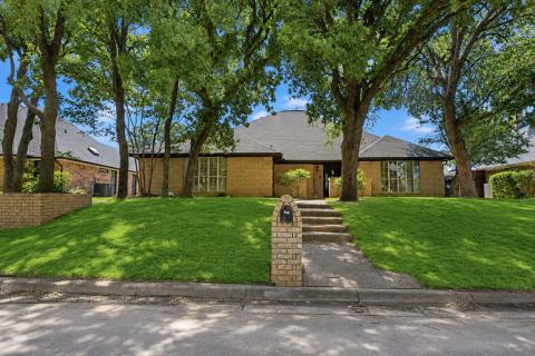 4504 Lake Park Drive, Arlington, TX 76016 — photo 2