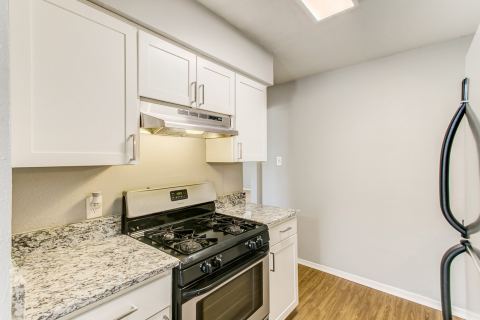 2200 W Lowden Street 13, Fort Worth, TX 76110 — photo 2