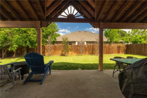 1016 Pebblecreek Drive, Burleson