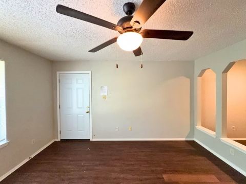 219 Fry Street 12, Denton, TX 76201 — photo 2