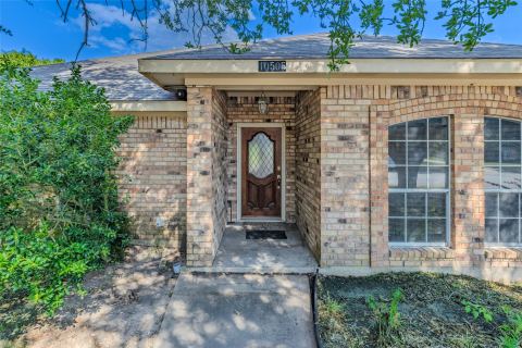 10505 Oak Creek Drive, Greenville, TX 75402 — photo 3