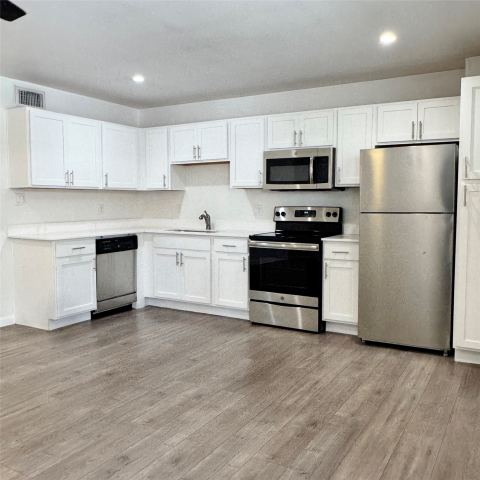 5010 San Jacinto Street 204, Dallas, TX 75206 — photo 2