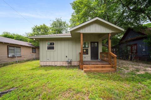 1503 E 9th Avenue, Corsicana, TX 75110 — photo 2