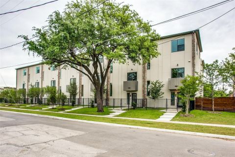 1502 Bennett Avenue 106, Dallas