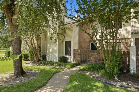 840 Creekside Drive, Lewisville, TX 75067 — photo 3