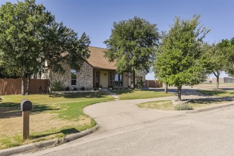 102 Tiffany Trail, Weatherford, TX 76086 — photo 3