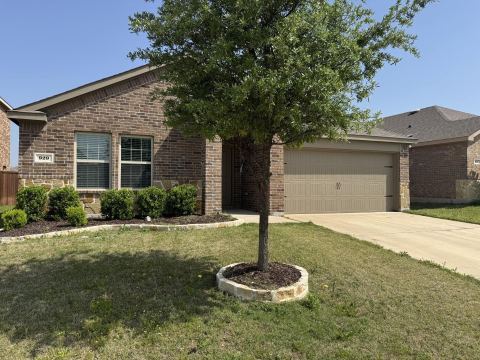 929 Alton Drive, Aubrey, TX 76227 — photo 3