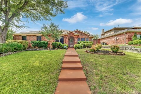 8210 Sailors Street, Rowlett
