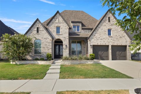 2212 Strolling Way, Argyle