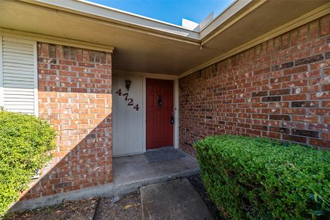 4724 Berridge Lane, Dallas, TX 75227 — photo 2