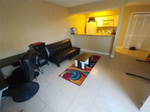 9811 Walnut Street 304, Dallas, TX 75243 — photo 2