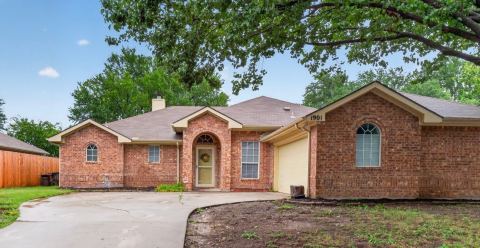 1901 Le Sage Court, Denton