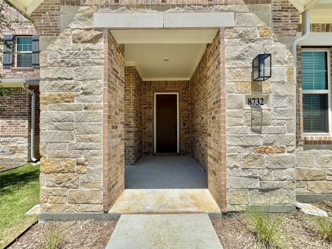 8513 Shorehan Road, The Colony, TX 75036 — photo 2