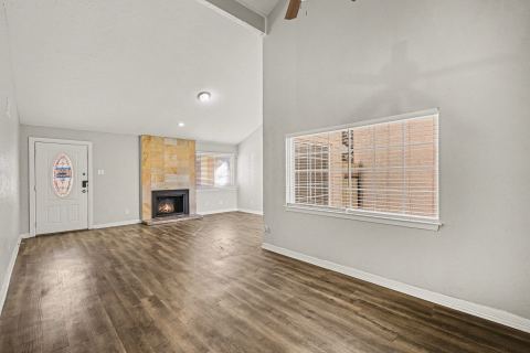 1606 Hawthorne Drive, Arlington, TX 76012 — photo 3