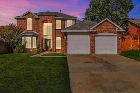4323 Briar Hill Drive, Grand Prairie, TX 75052 — photo 2