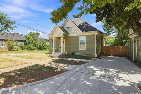 308 N 5th Avenue, Denison, TX 75021 — photo 3