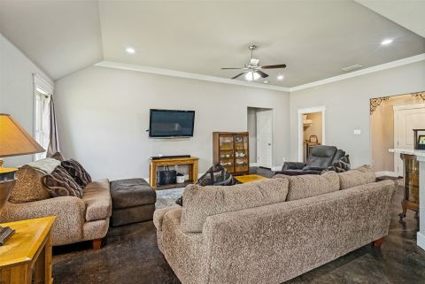 816 W Park Avenue, Weatherford, TX 76086 — photo 2