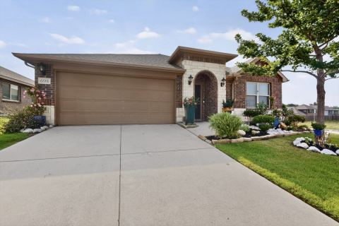 698 Langdon Street, Lavon, TX 75166 — photo 2