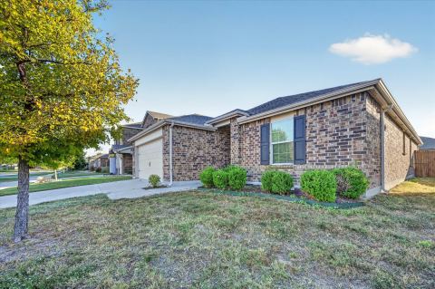 1615 Luckenbach Drive, Forney, TX 75126 — photo 2