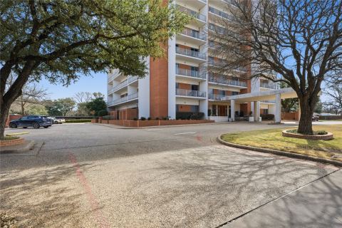 4924 Cobbs Drive 9C, Waco, TX 76710 — photo 2