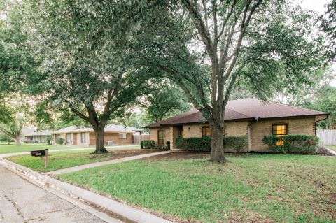 2409 Green Oaks Street, Denton, TX 76209 — photo 2