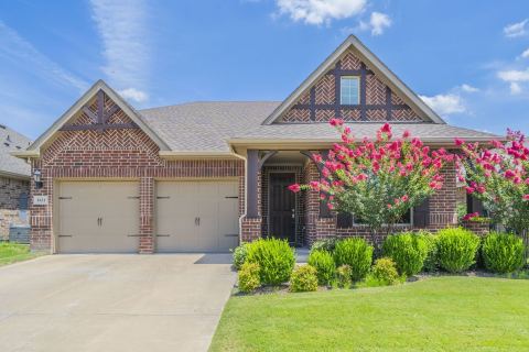 1621 Ranch Trail Road, Aubrey