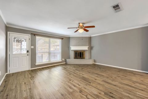22 E Townhouse Lane 31, Grand Prairie, TX 75052 — photo 3