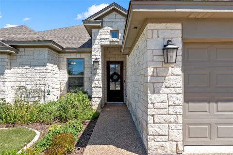 10025 Wildberry Drive, Waco, TX 76712 — photo 3