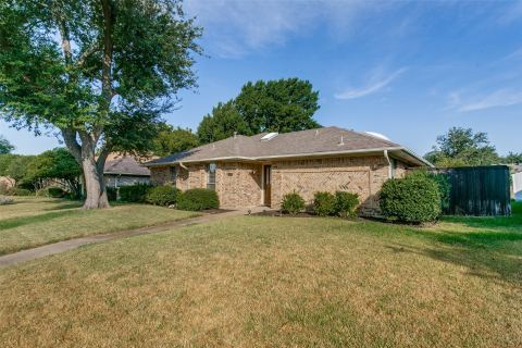 1927 E Branch Hollow Drive, Carrollton, TX 75007 — photo 2
