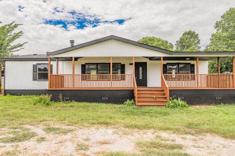 153 Clay Court, Springtown, TX 76082 — photo 2