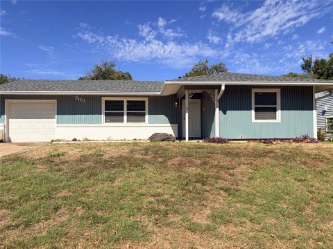 2119 Greenway Street, Arlington