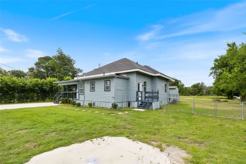 4305 Templeton Street, Greenville, TX 75401 — photo 2