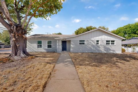 4801 Hollowbrook Road, Fort Worth, TX 76103 — photo 2
