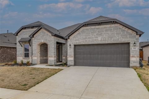212 Colvin Lane, Justin, TX 76247 — photo 2