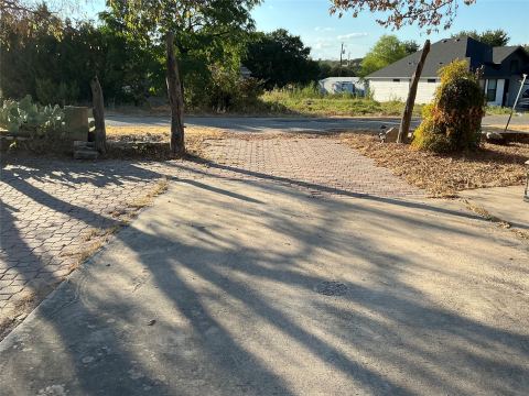 2517 Deer Trl, Granbury, TX 76048 — photo 2