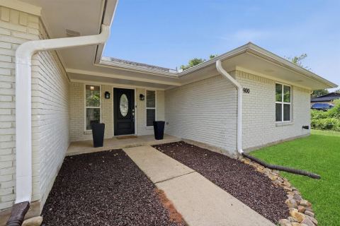 900 Cortez Street, Denison, TX 75020 — photo 3