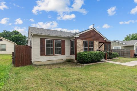 109 S 1st Street, Godley, TX 76044 — photo 2