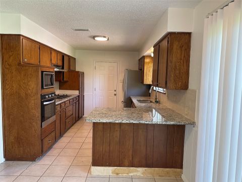 2818 Golfing Green Drive, Farmers Branch, TX 75234 — photo 3