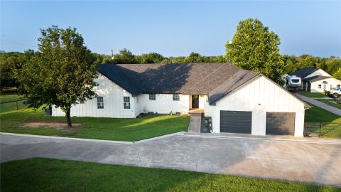 1324 Tidwell Road, Weatherford, TX 76087 — photo 2