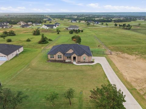 8800 Prather Road, Springtown
